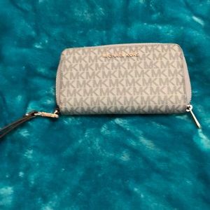 Michael Kors wristlet